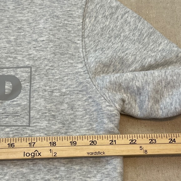 Kirkland Signature Unisex Logo Crewneck Sweatshirt Gray Size Mens S Or Ladies M - Picture 6 of 10